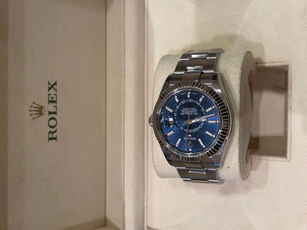 ROLEX SKY-DWELLER 326934 (BLUE 42MM) 2021 preview 3