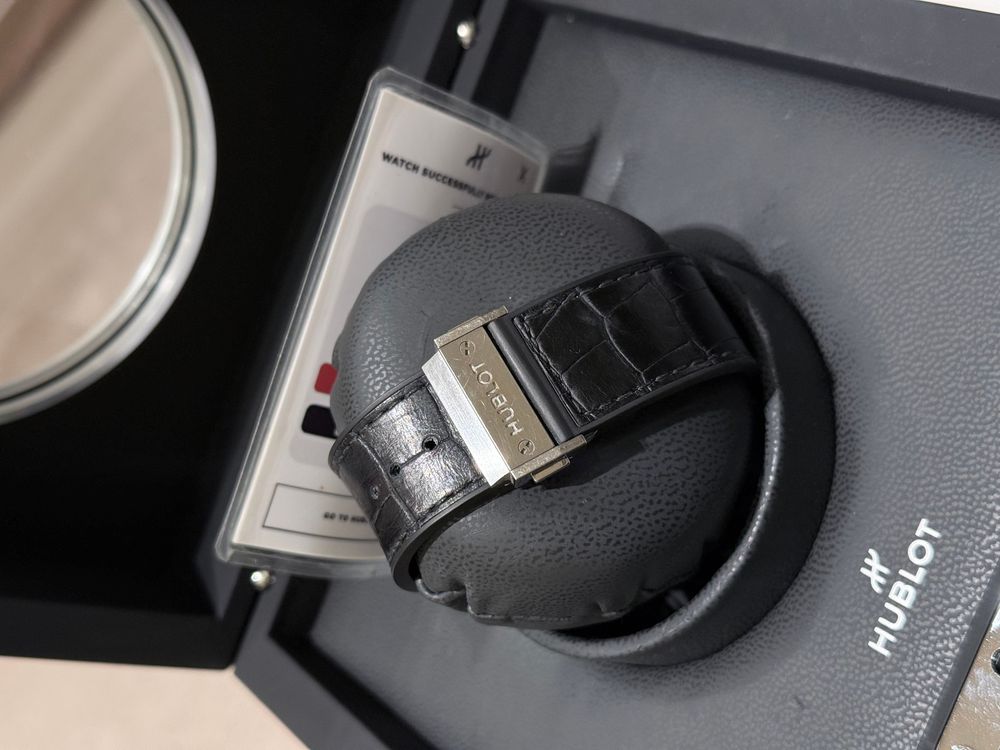 HUBLOT CLASSIC FUSION 511.NX.2611.LR (TITANIUM BLACK 45MM) 2022 preview 4