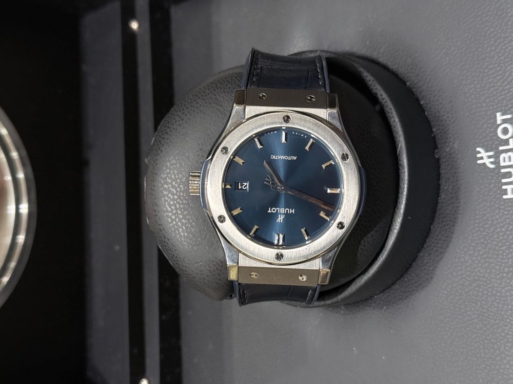 HUBLOT CLASSIC FUSION 511.NX.7170.RX (BLUE 42MM) 2021 preview 2