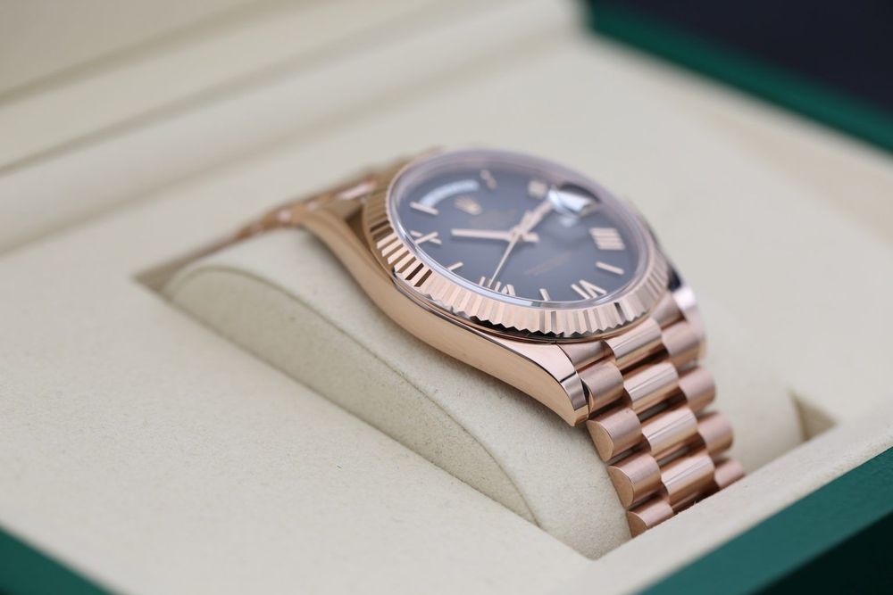 ROLEX DAY-DATE 228235 (OMBRE 40MM) 2026 preview 4