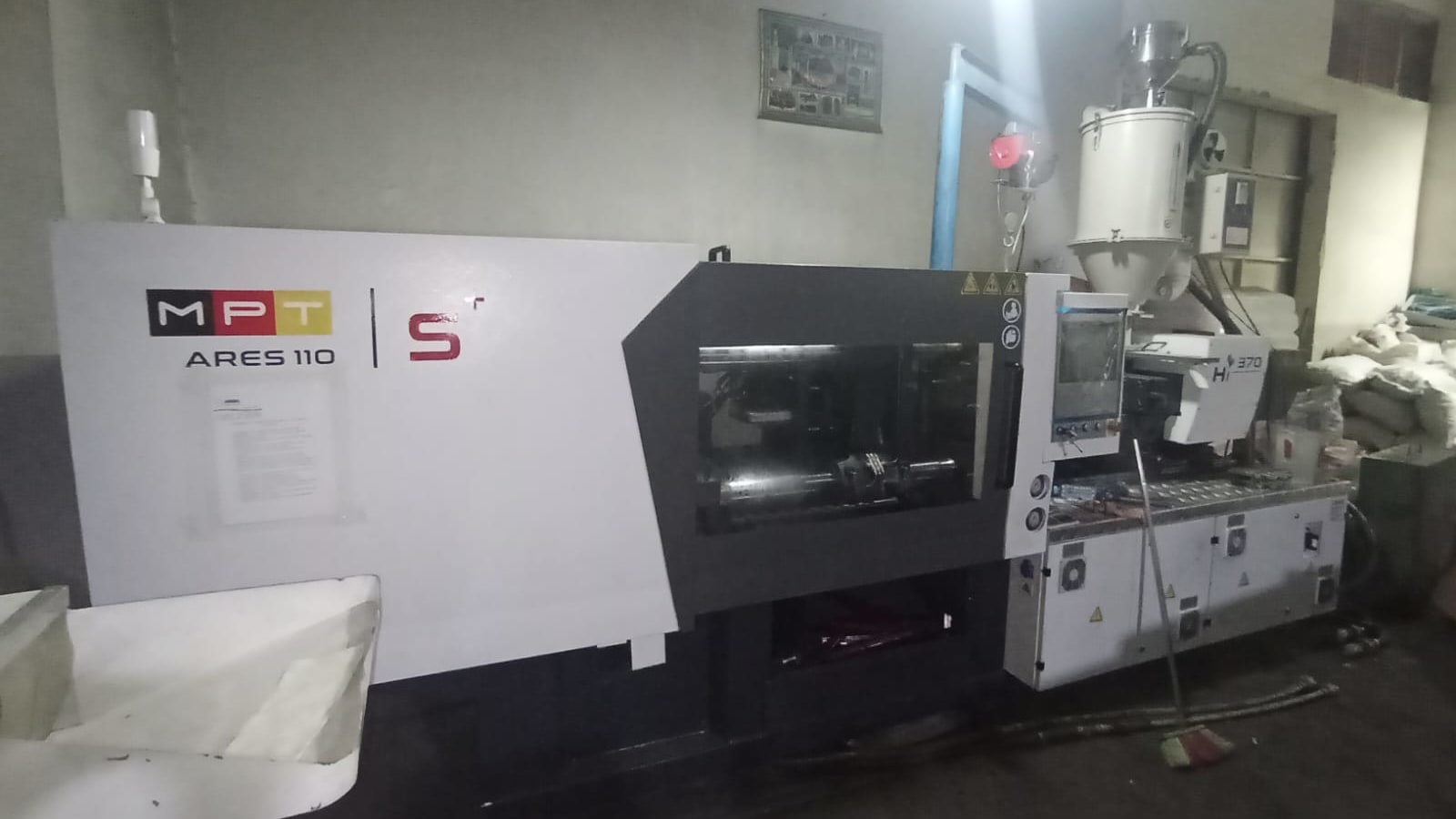 Plastik Enjeksiyon Makinesi