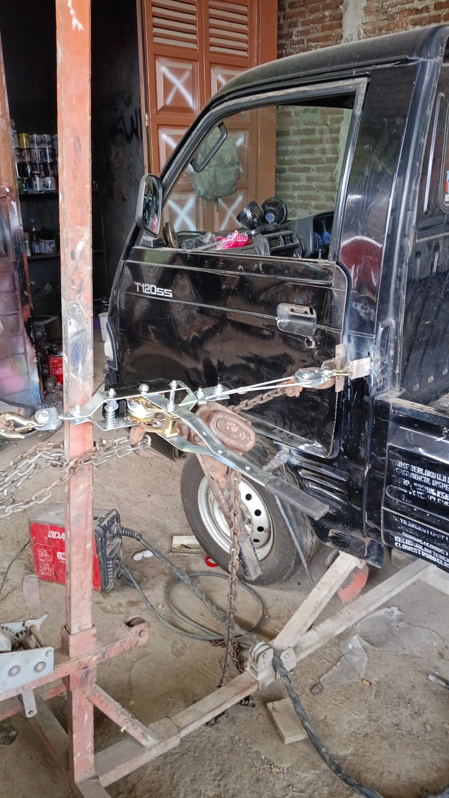 Mitsubishi Colt L300. — Proses pengerjaan