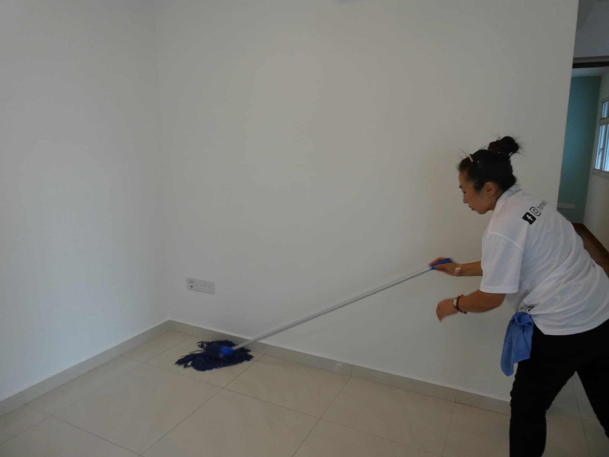 Professional bathroom cleaning service Singapore