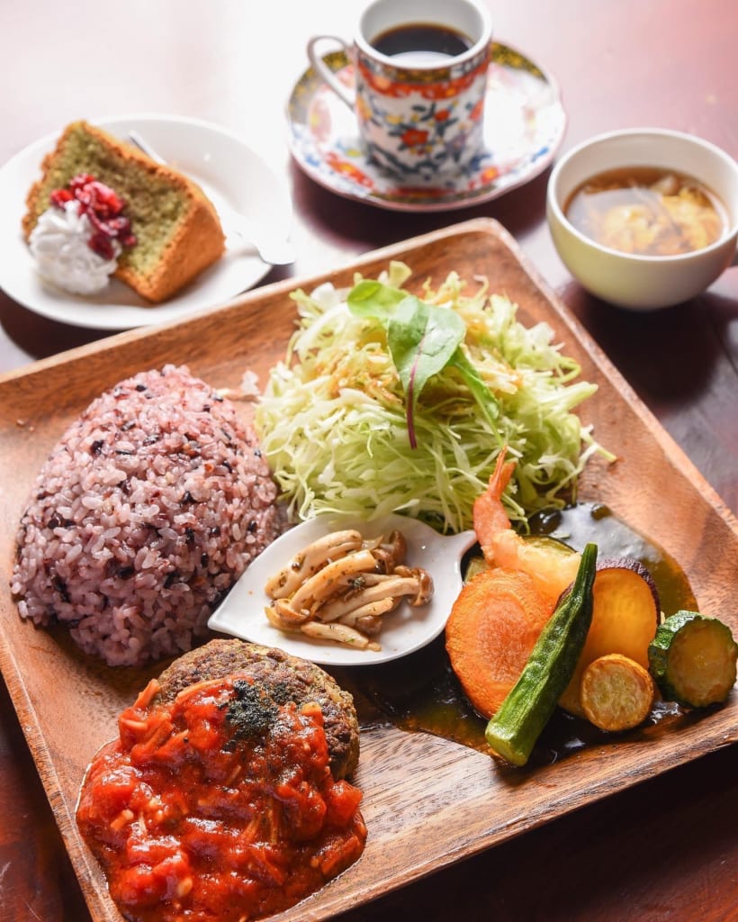 Déjeuner chez Busuitei OHAKO