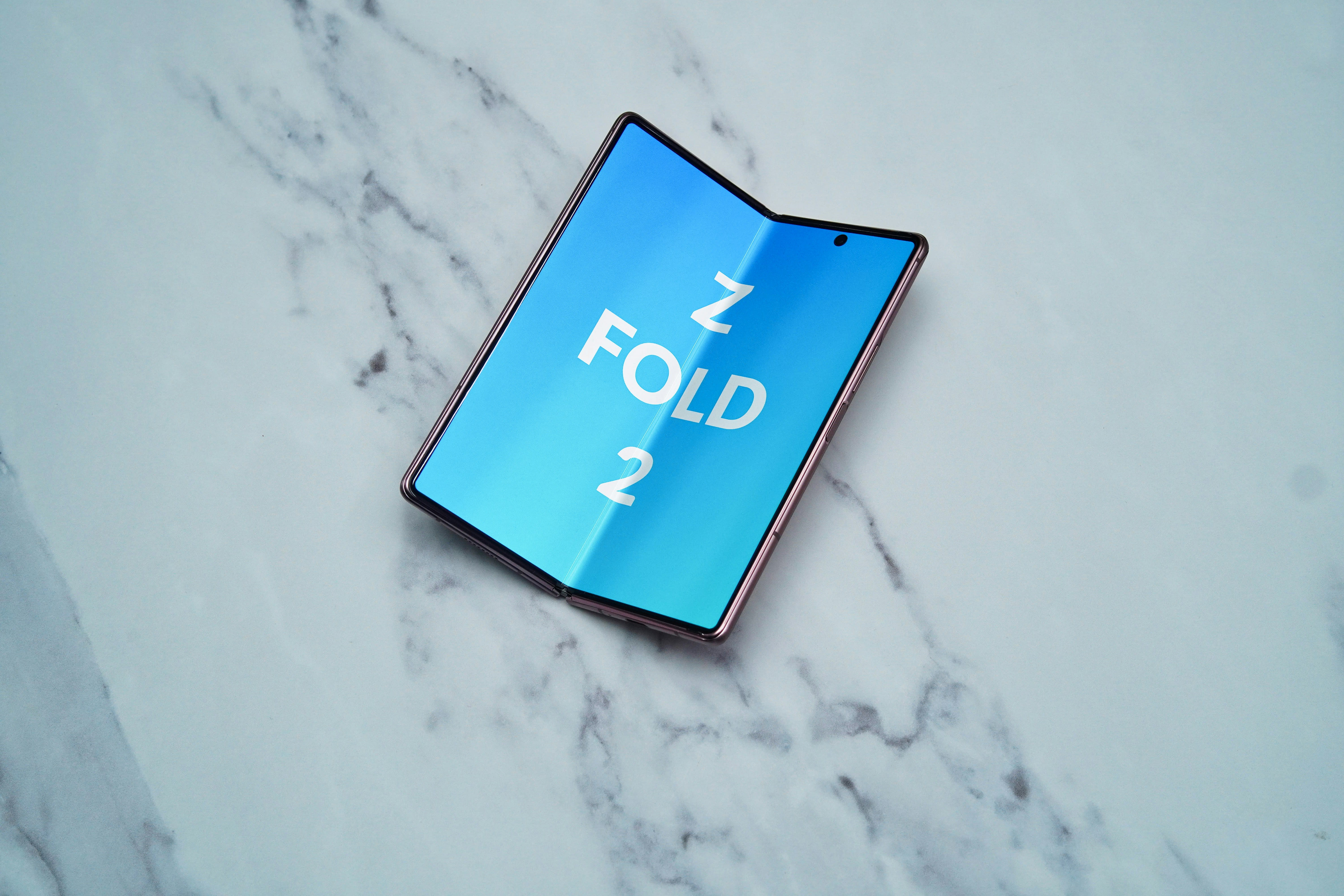 Wujud Galaxy Z Fold 8 terkuak dari bocoran casing