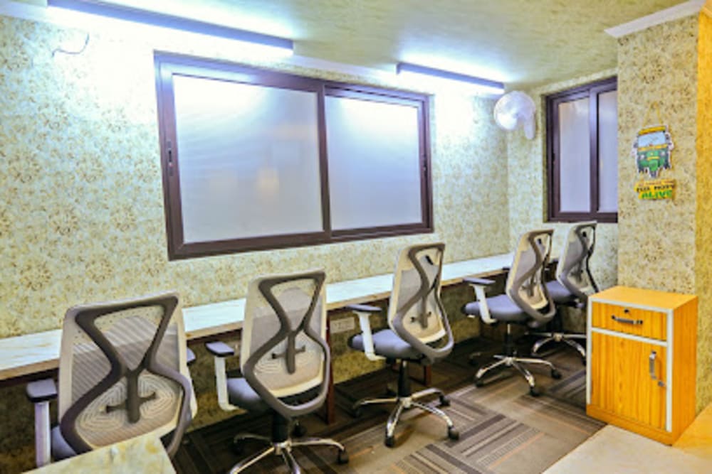 Sollace Co-works Coworking Space in karol bagh