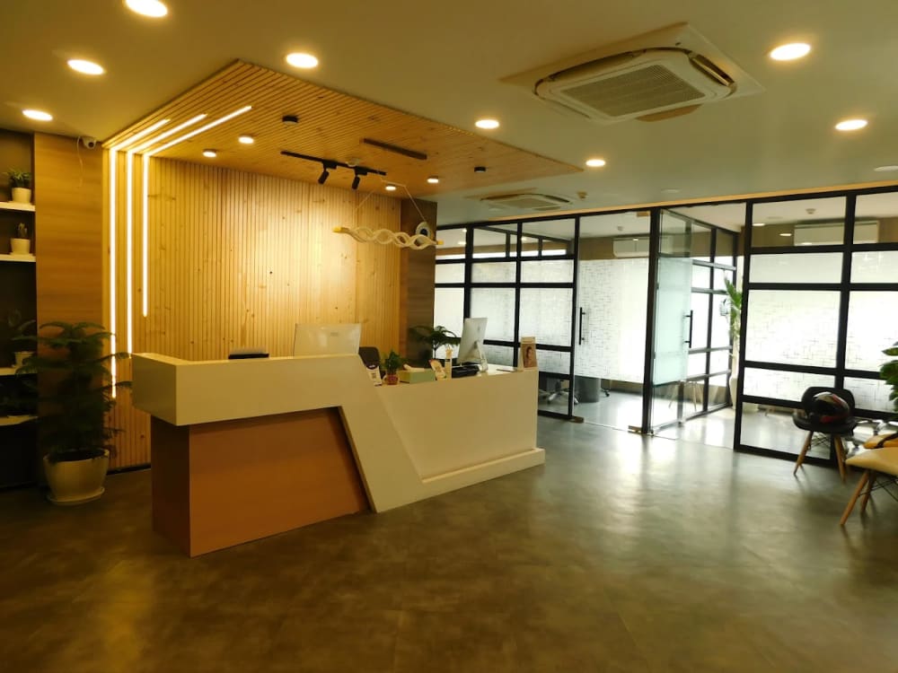 Hplus Super Specialty Coworking Space in defence colony