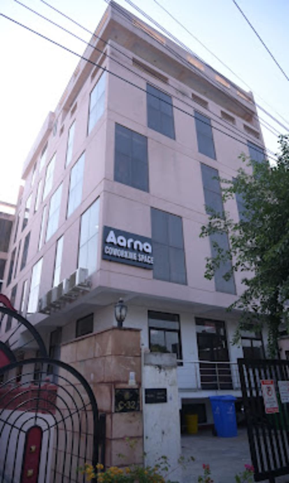 Aarna Coworking Space in indra puri