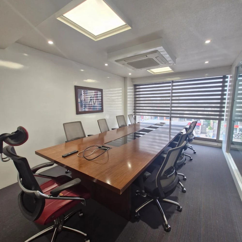 Baithak Coworks LLP Coworking Space in royal hall