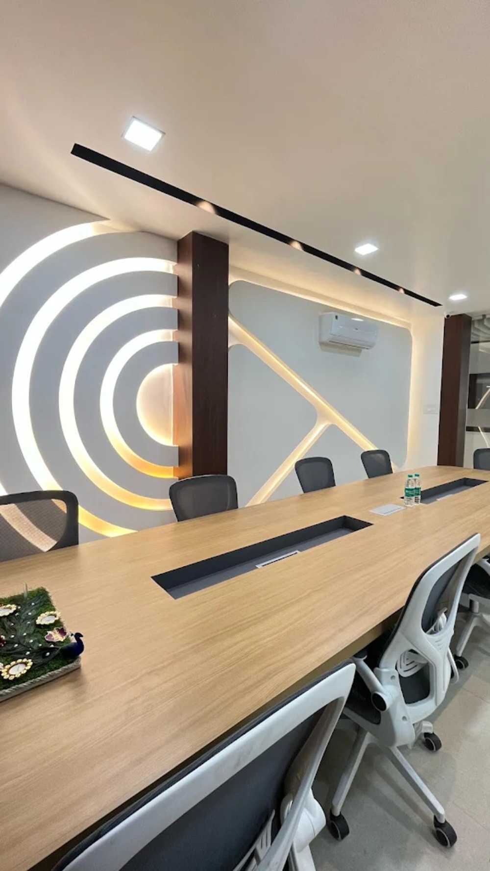 The modern cowork Coworking Space in krishna puri