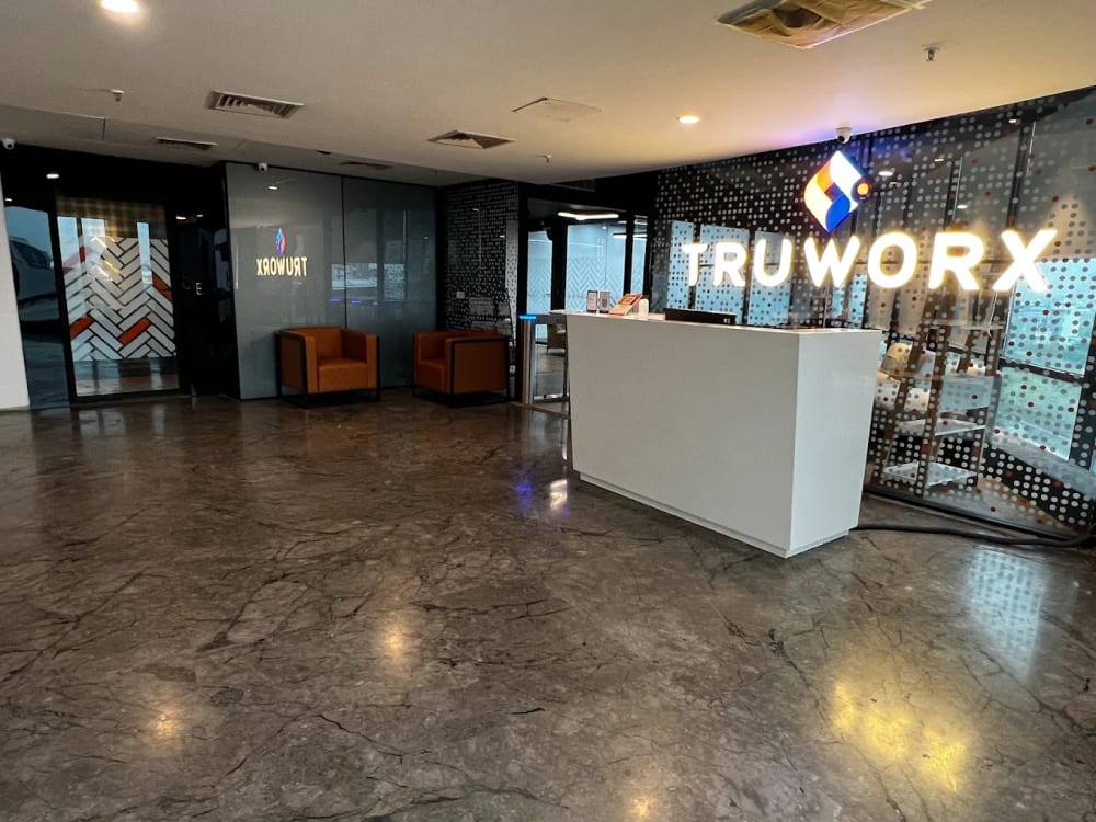 Truworx - Platina Tower Coworking Space in dlf phase 1