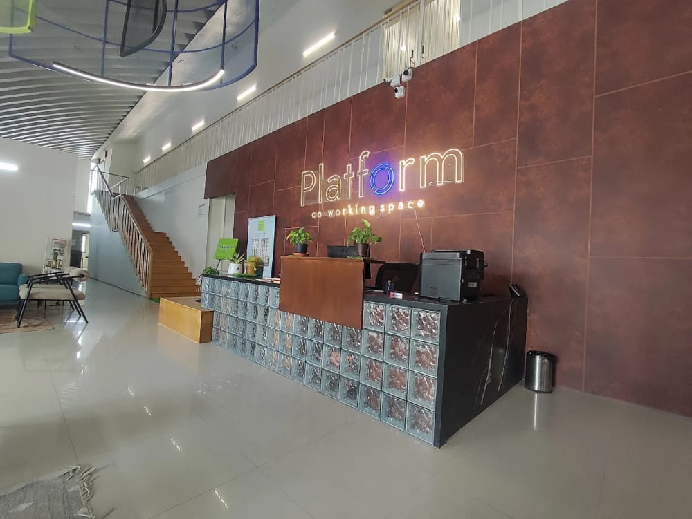 Platform Co-Working Space Coworking Space in finance tec-city