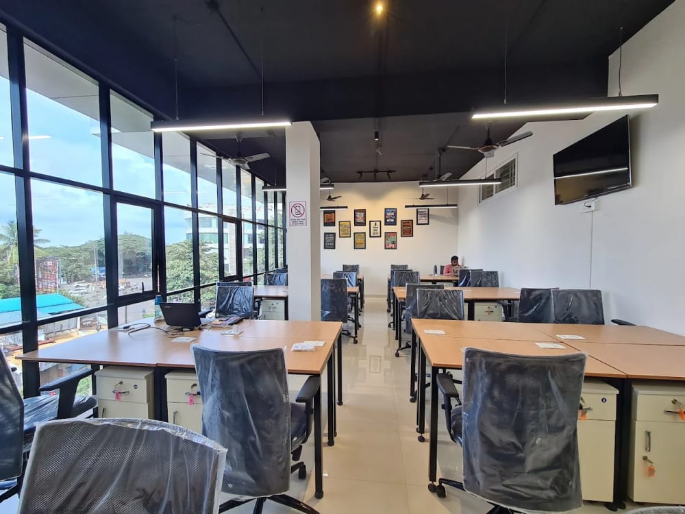 Daftar Space Coworking Space in mecosabagh christian colony