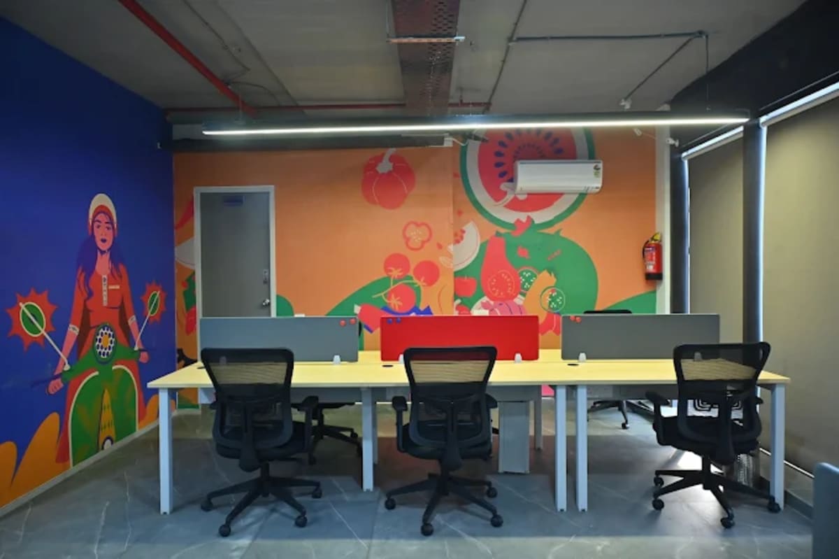 IA Spaces Coworking Space in mall rd