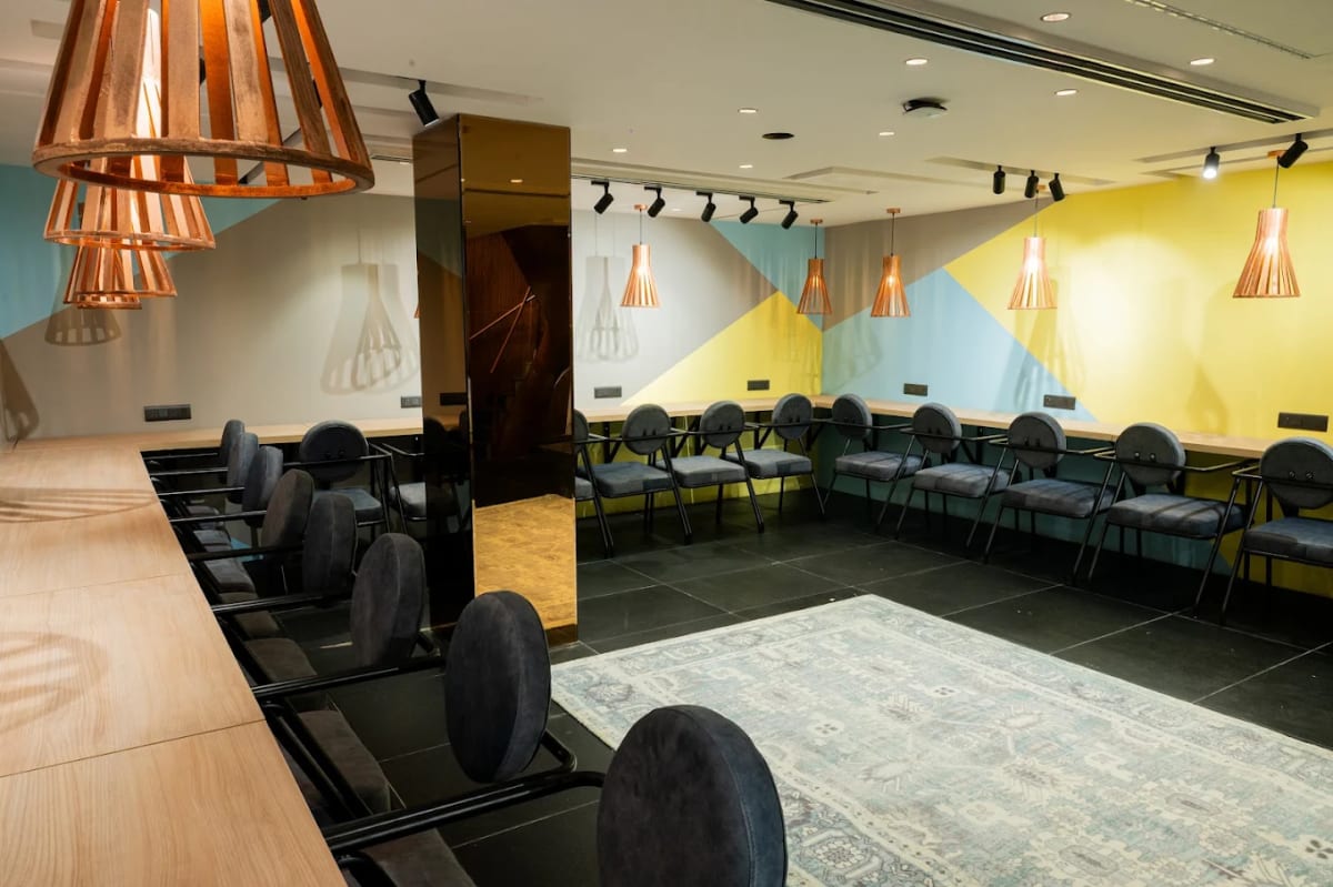 CoVyom Coworking Space in chanakyapuri