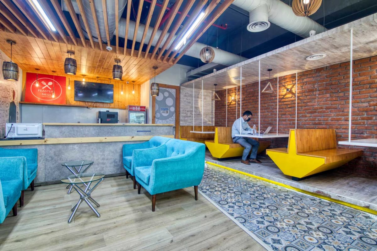 alt.f JMD Empire Square - Coworking Space in sector 16 — photo 5