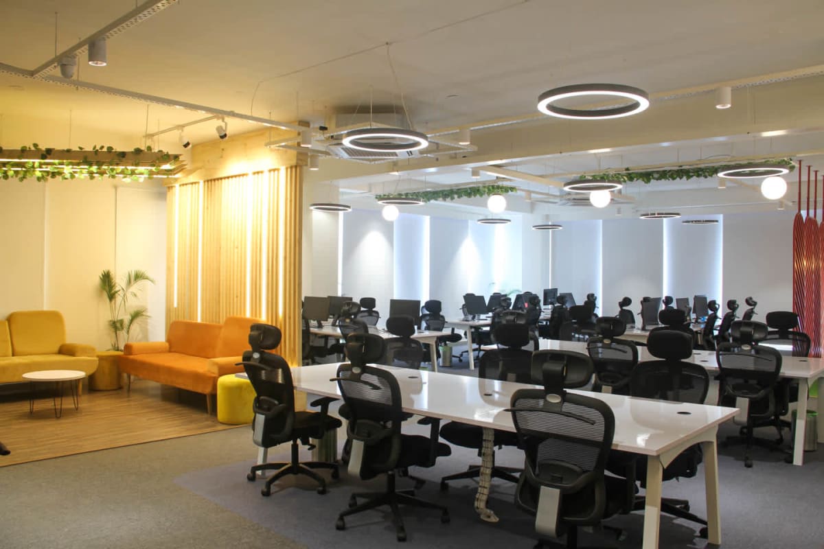 Urban Vault 72 - Coworking Space in lrde layout — photo 3