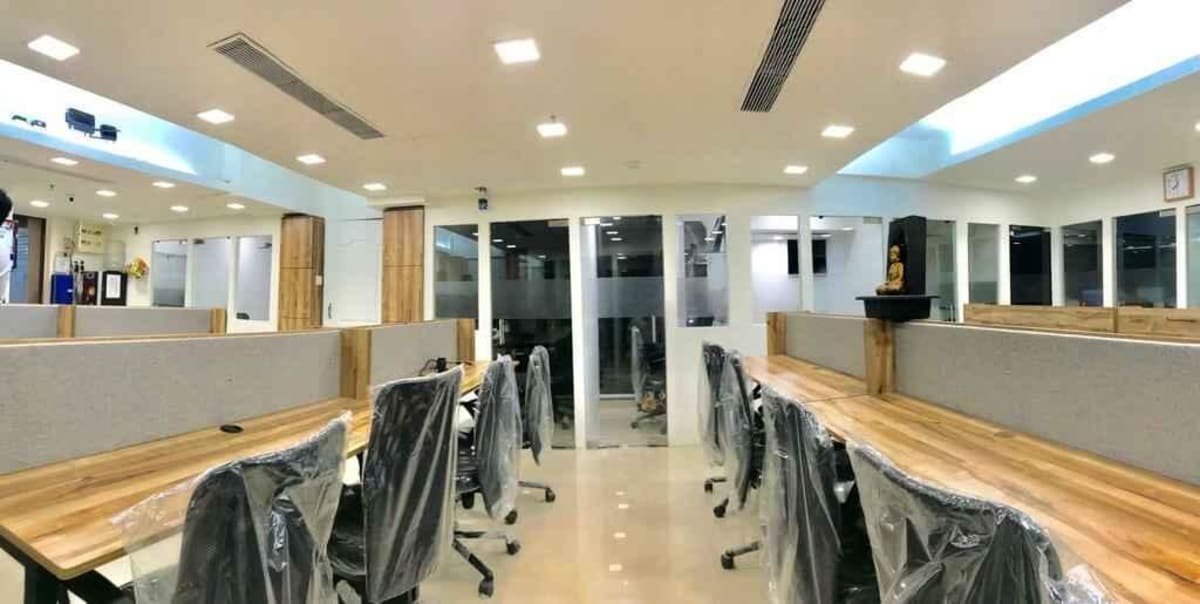 BloomDesk Coworking - Borivali West II Coworking Space in borivali west — photo 2