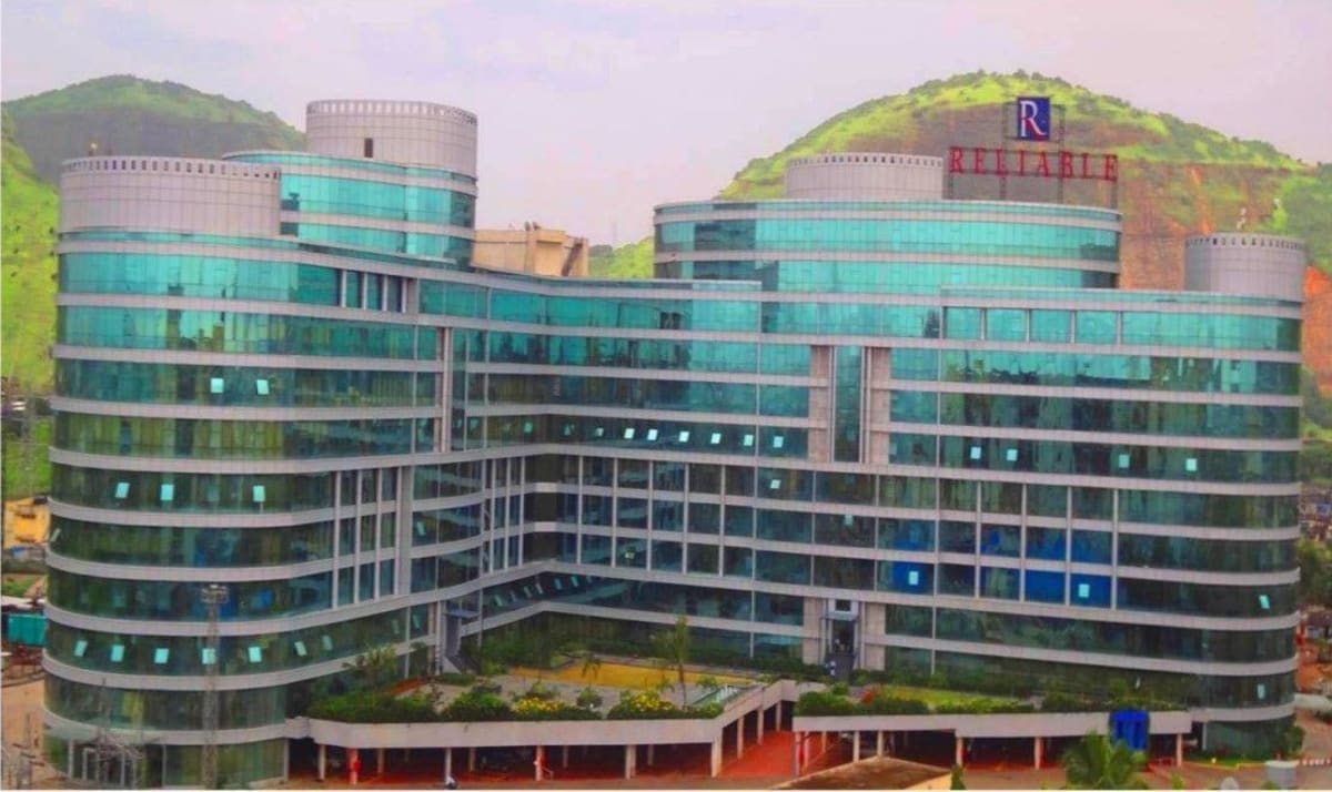 Reliable Cloud City Coworking Space in airoli — photo 2