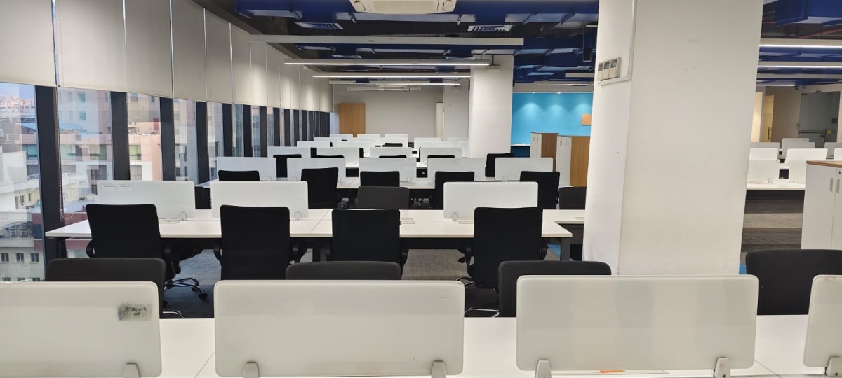 Private office space at Udyog Vihar , Gurgaon — photo 2