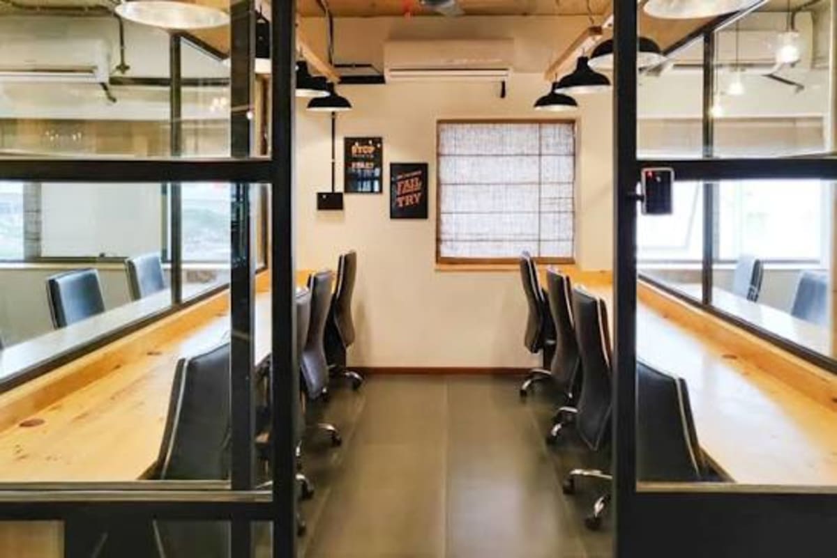 RENT A DESK Coworking Space in huda techno enclave — photo 5