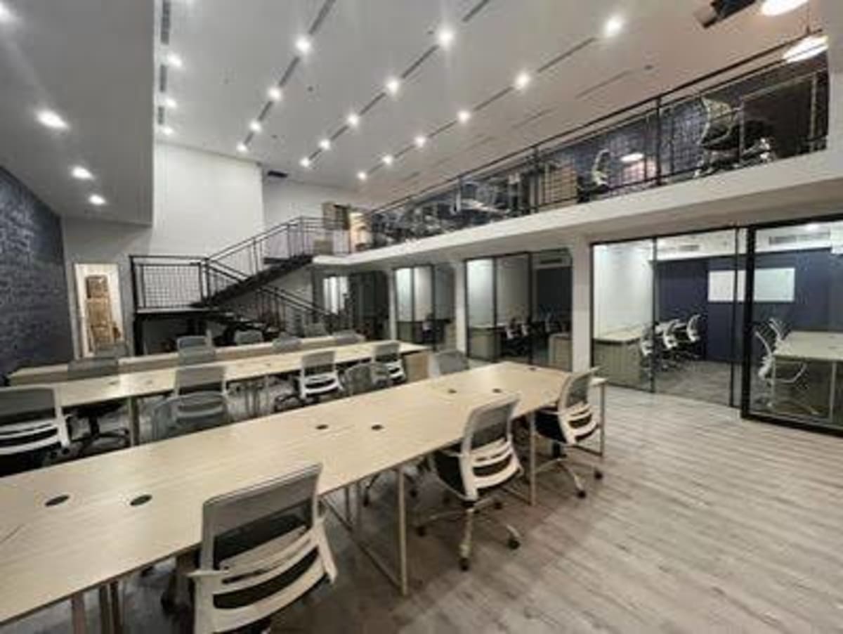 24 Work Club Coworking Space in dlf phase 1 — photo 2