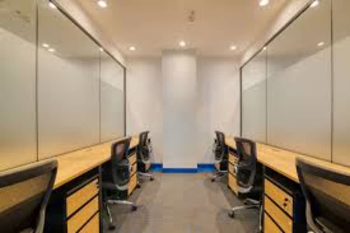 Truworx - Platina Tower Coworking Space in dlf phase 1 — photo 3