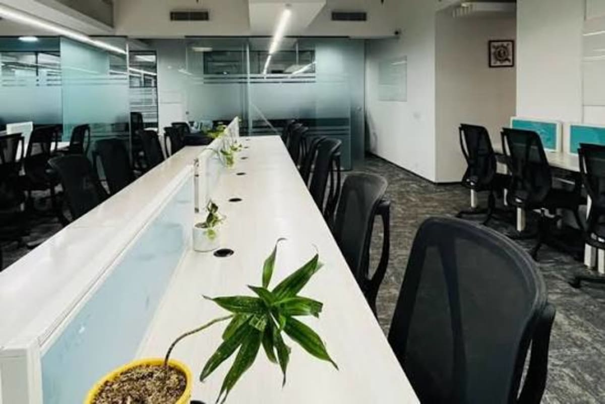 Coworkkeys Coworking Space in golf course ext road — photo 4