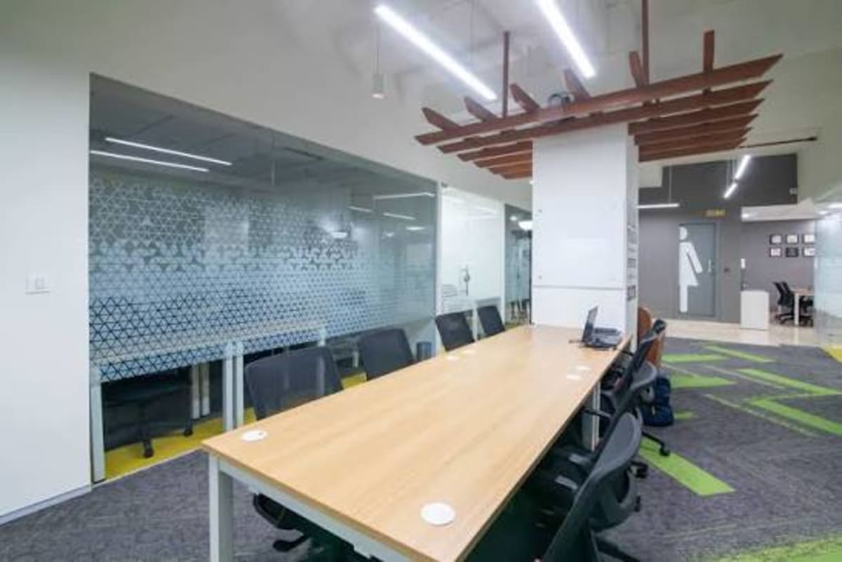 CoElevate Coworking Space in golf course ext road — photo 6