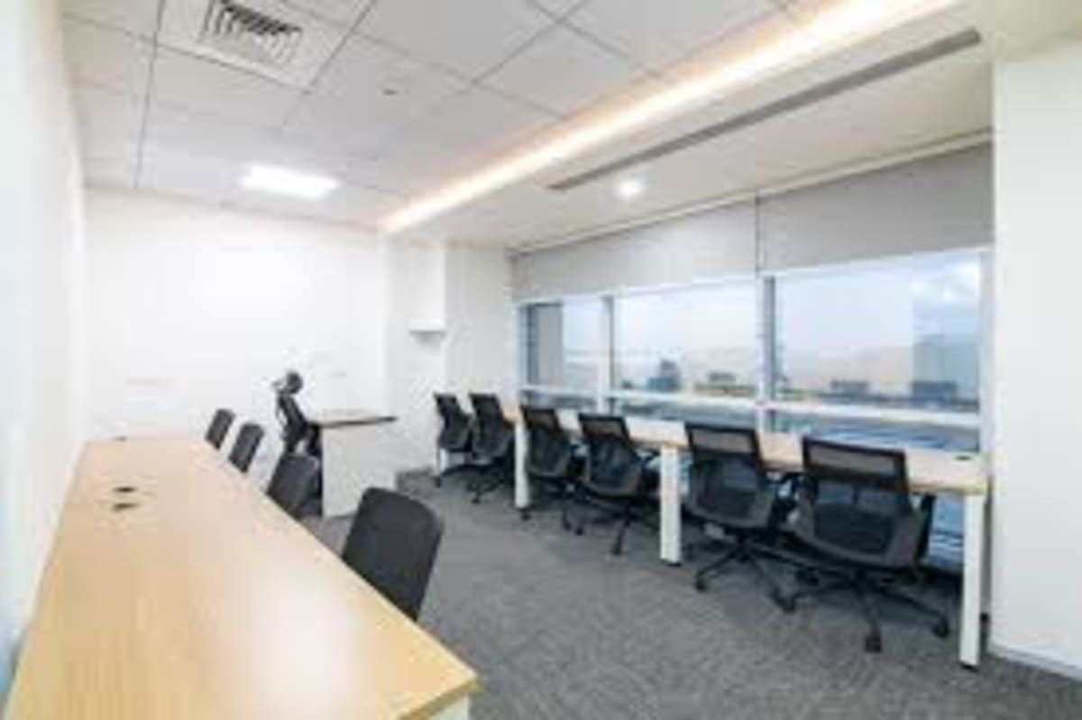 CoElevate Coworking Space in golf course ext road — photo 2