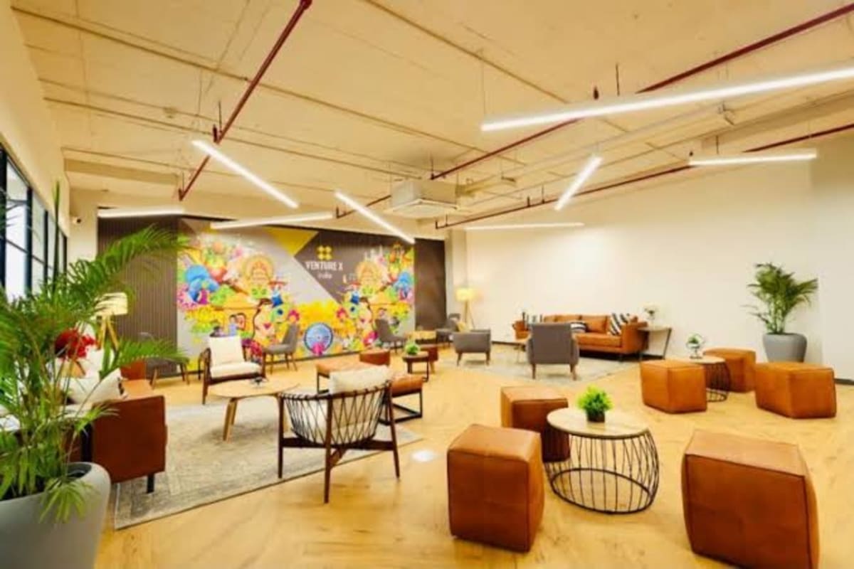 Venture X Silverton Coworking Space in golf course ext road — photo 2