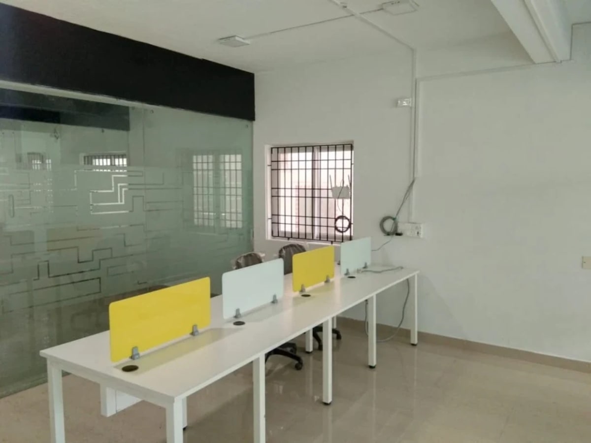 Urbanzone Coworking Space in sector 113 — photo 1