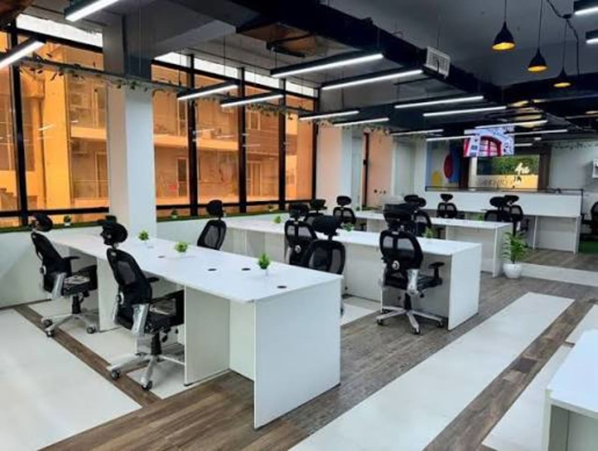 Worken Coworking Space in paschim vihar — photo 5