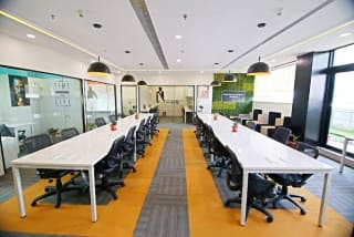 alt.f Plaza Mall MG Road - Best Coworking Space in sector 16 thumbnail 3