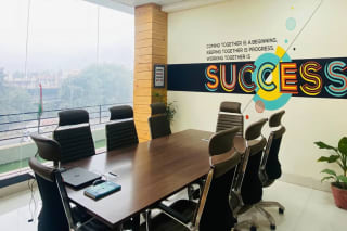 iWORKK COWORKING OFFICE SPACE Coworking Space in sector 16 thumbnail 4