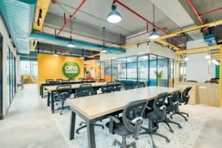 Ofis Square Coworking Space in sector 62 thumbnail 2