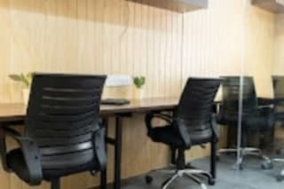 LINKED OFFICES Coworking Space in park street area thumbnail 2