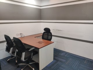 Fully furnished office space on rent at Udyog Vihar, Gurgaon thumbnail 2