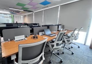 Co-offiz Coworking Space in golf course ext road thumbnail 4