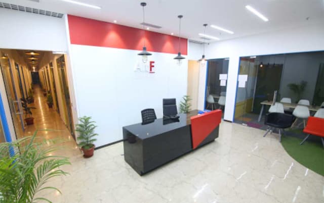 alt.f Plaza Mall MG Road - Best Coworking Space in sector 16 — photo 4