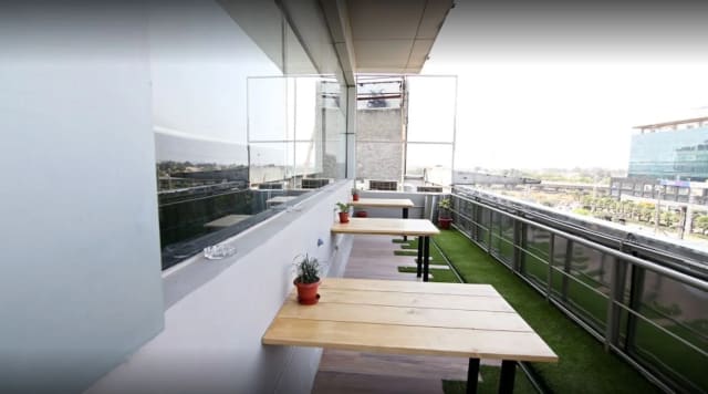 alt.f Plaza Mall MG Road - Best Coworking Space in sector 16 — photo 5