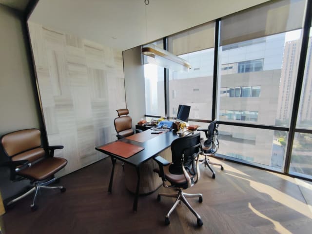 Manage office space for rent in saket — photo 3