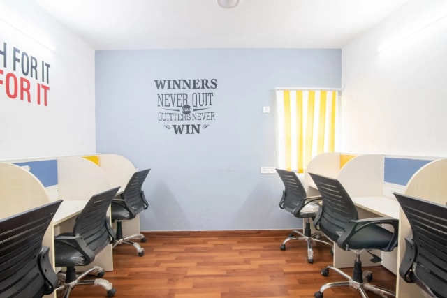 Workzone Office Spaces - OM Tower Coworking Space in park street area — photo 5