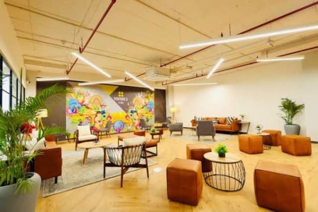 Venture X Silverton Coworking Space in golf course ext road — photo 2