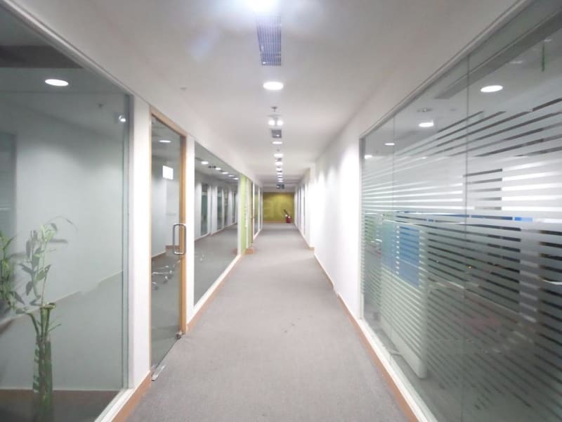 Ready to move office space on rent at Connaught Place, Delhi