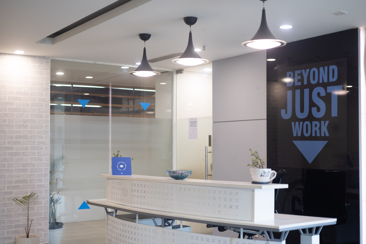 Beyond Just Work - Coworking Space Udyog Vihar | Shared Office | Private Cabin | Dedicated Seats & Desk, At Udyog Vihar — photo 2