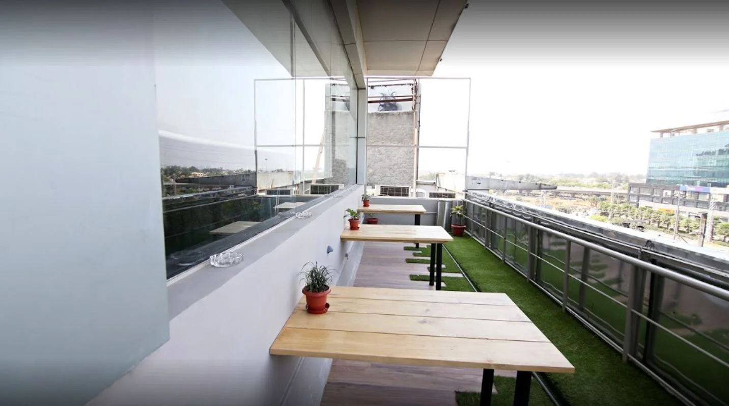 alt.f Plaza Mall MG Road - Best Coworking Space In Gurgaon — photo 5