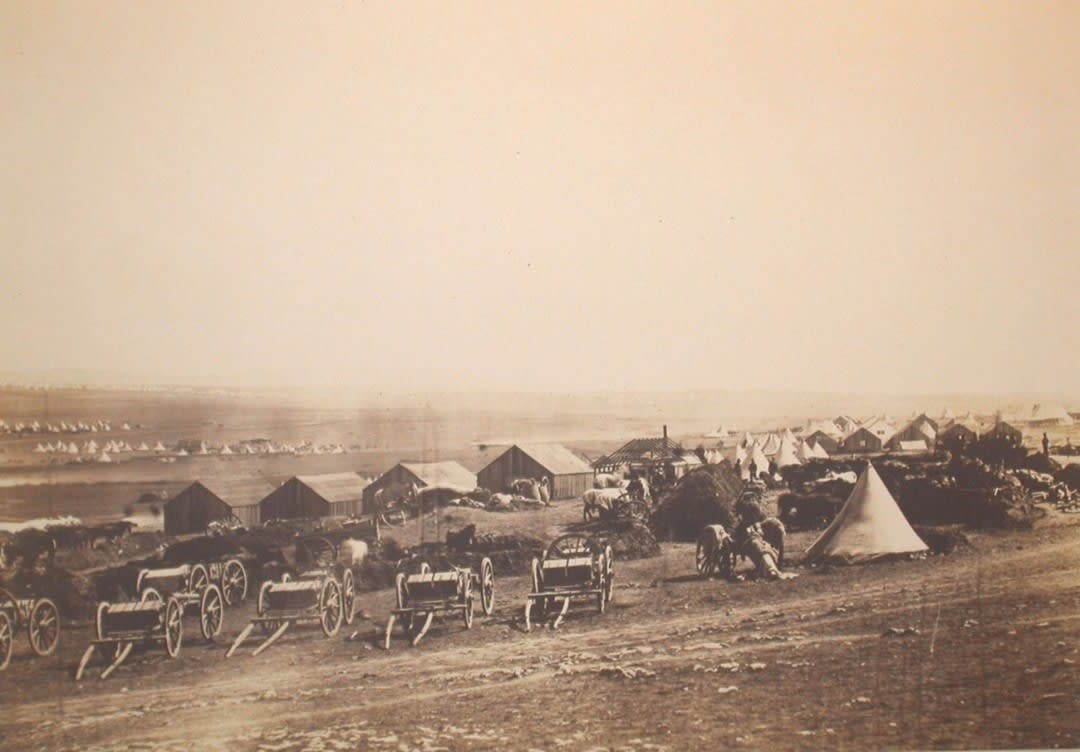 Artillery wagons, view looking towards Balaclava 