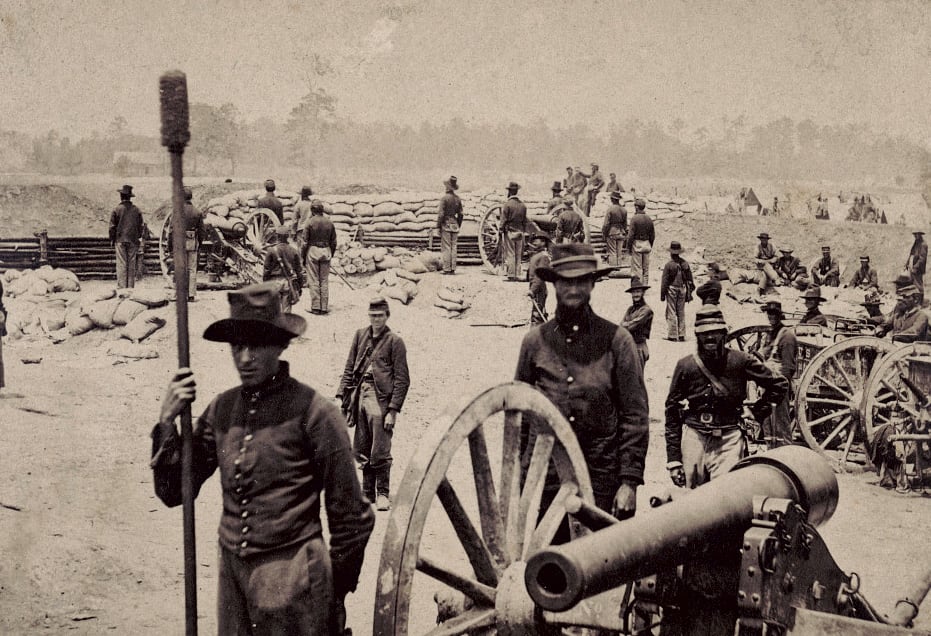 Capt. Rufus D. Pettit’s Battery G, 1st N. Y. Light Artillery, in Ft. Richardson, Fair Oaks, Va., June, 1862.(Collection The Library of Congress, Washington, D. C.)