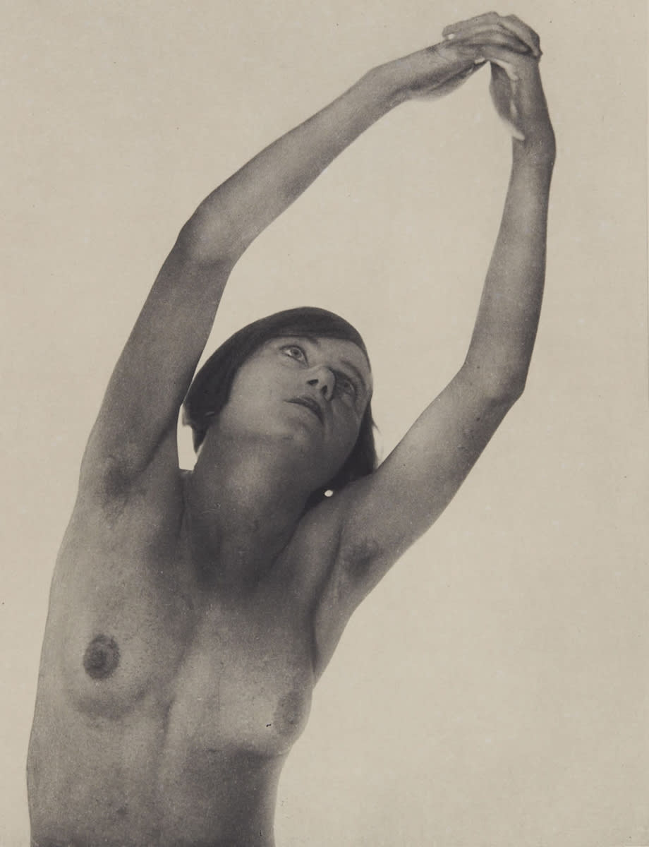 V, 1929